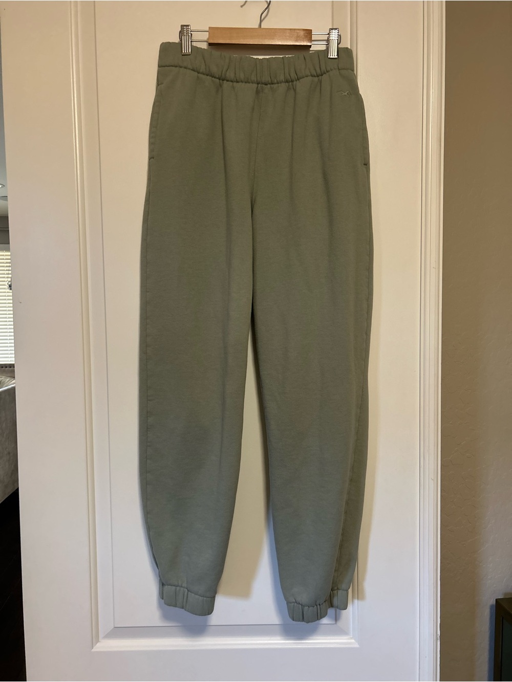 🍋‍🟩💚🥝Hollister Sage Green Women's Jogger Sweatpants🍋‍🟩💚🥝